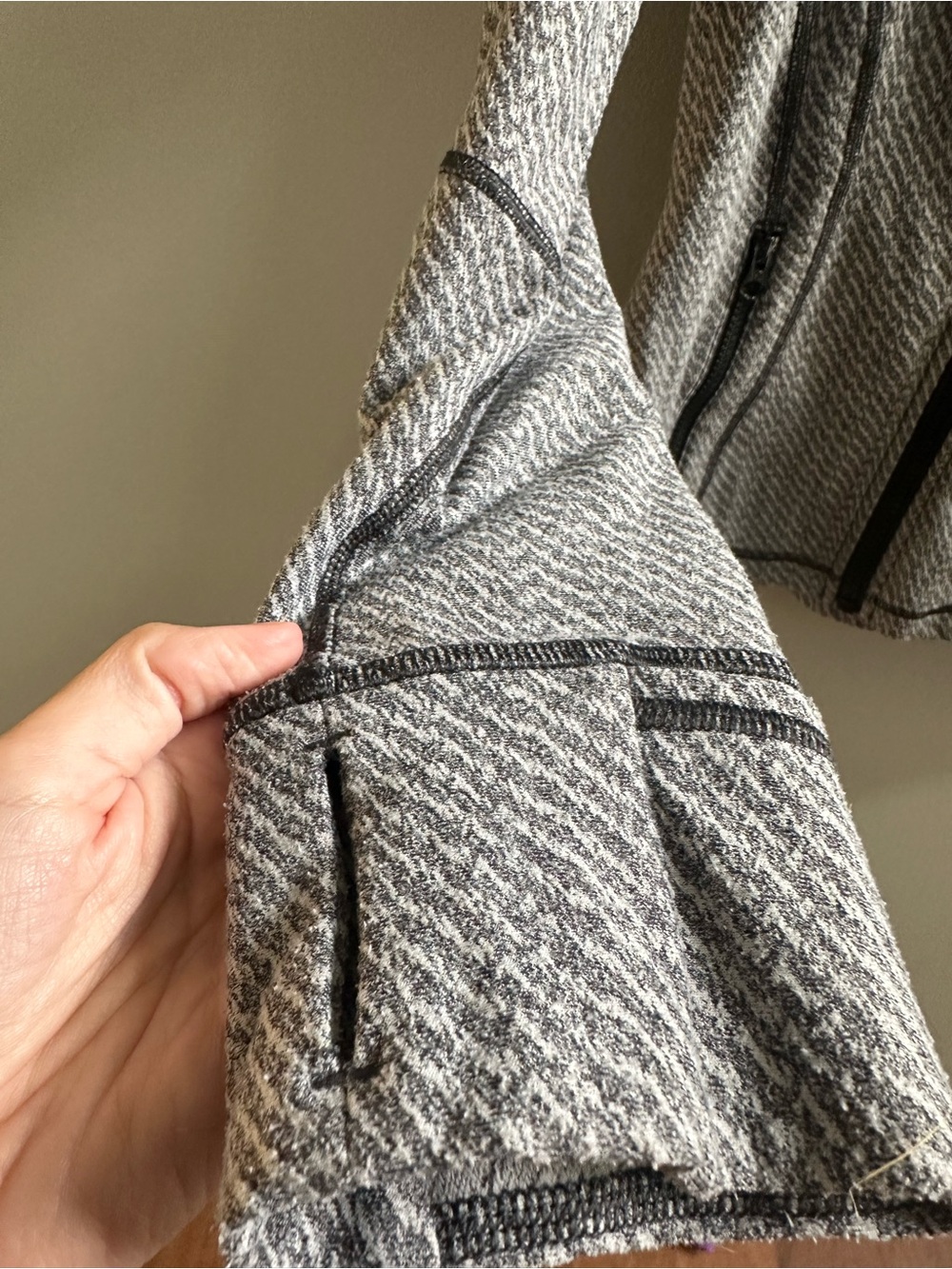 lululemon athletica Gray Textured Full-Zip Define Jacket - Picture 4 of 8